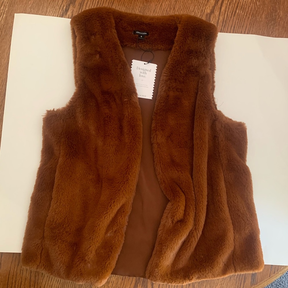 Stella and Dot faux fur vest. Size S. NWT